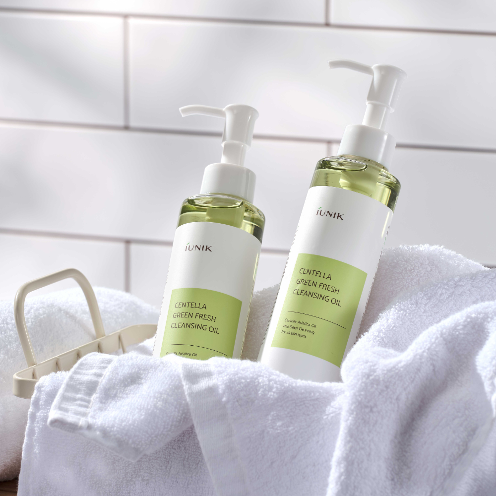 Iunik Centella Green Fresh Cleansing Oil (200ml)